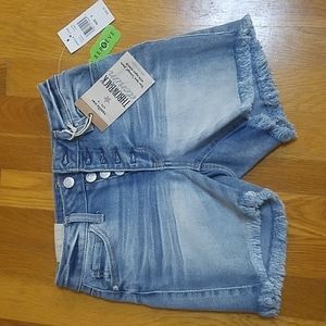 NWT Vanilla star high rise midi jean shorts